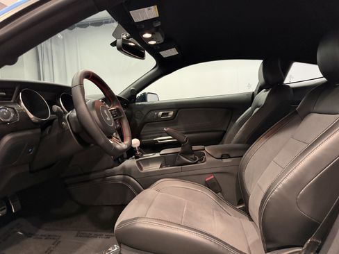 Used 2020 Ford Mustang Shelby GT350 w/ Technology Package RWD image 14