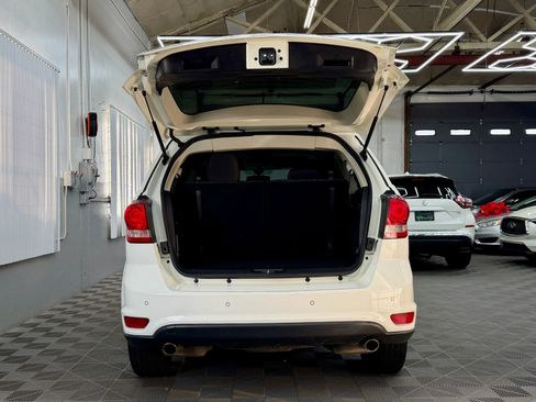 Used 2015 Dodge Journey SXT w/ Flexible Seating Group image 9