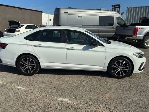 Used 2025 Volkswagen Jetta Sport FWD image 6