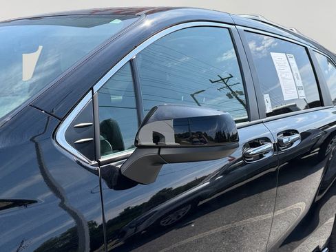 Certified 2025 Toyota Sienna XLE w/ XLE Plus Package AWD/4WD image 28