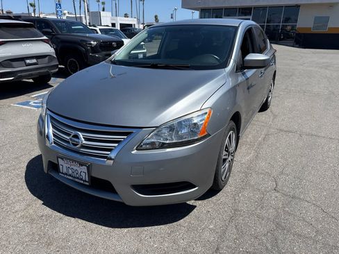Used 2014 Nissan Sentra SV FWD image 1