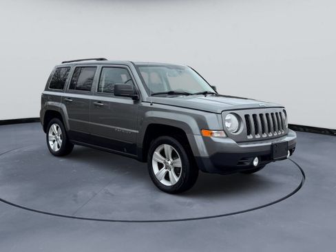 Used 2012 Jeep Patriot Latitude w/ Sun/Sound Group image 4
