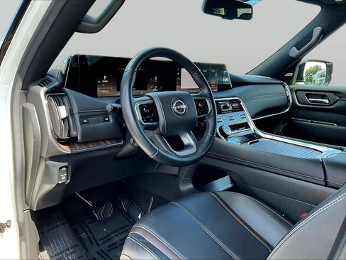 Certified 2025 Nissan Armada SL w/ Captain's Chari Seat Package AWD/4WD image 20