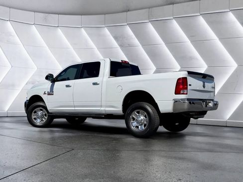 Used 2017 RAM 2500 SLT AWD/4WD image 3