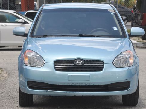 Used 2010 Hyundai Accent GLS w/ Premium Pkg 4 FWD image 3