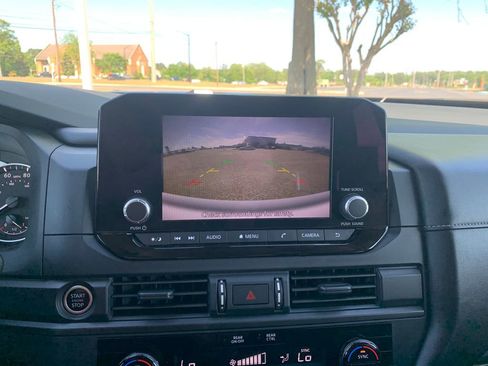 Used 2024 Nissan Pathfinder S FWD image 18