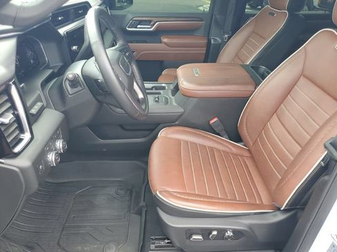 Used 2026 GMC Sierra 2500 Denali Ultimate AWD/4WD image 5