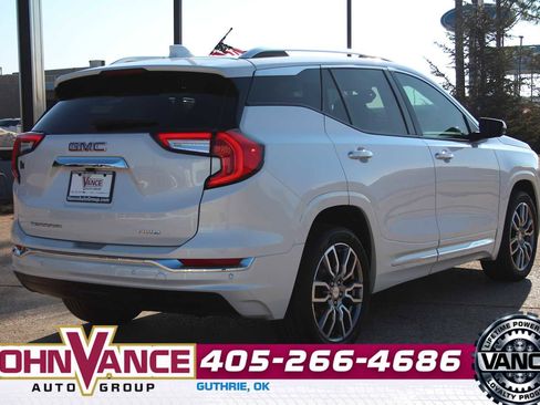 Used 2022 GMC Terrain Denali w/ Denali Premium Package image 12