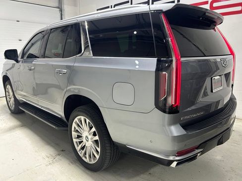Used 2023 Cadillac Escalade Premium Luxury AWD/4WD image 5