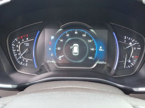 Used 2019 Hyundai Santa Fe Limited image 25