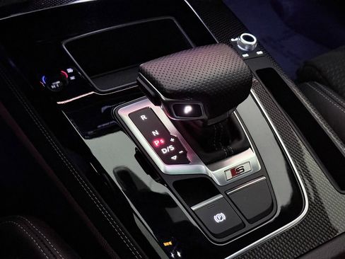 Used 2023 Audi SQ5 Prestige w/ Prestige Package image 38