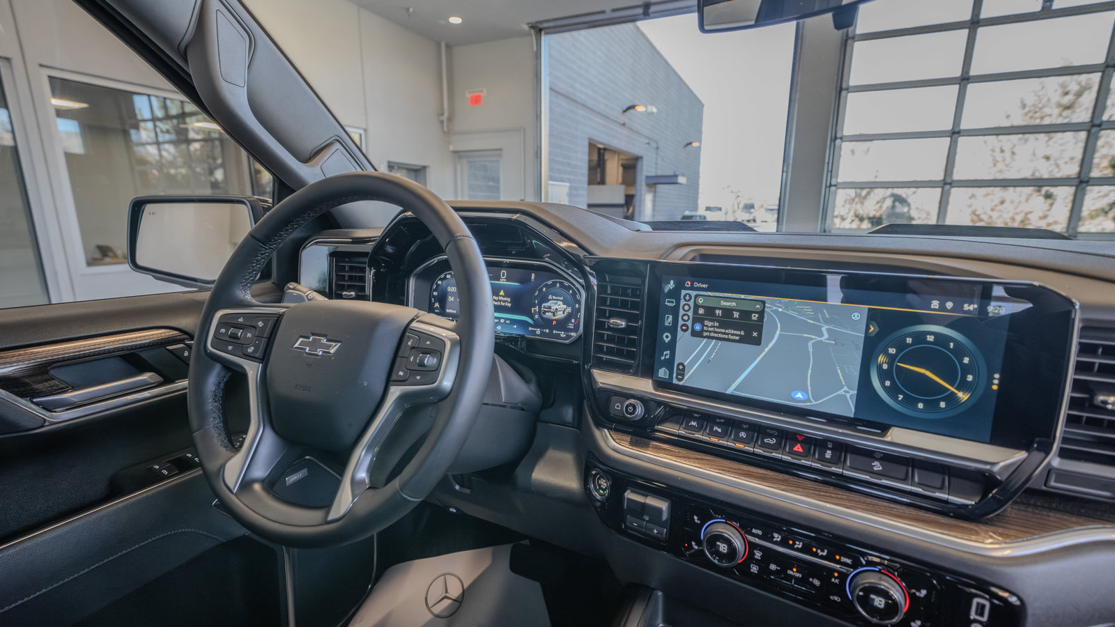 Used 2026 Chevrolet Silverado 1500 LT Trail Boss w/ LT Trail Boss Premium Package AWD/4WD image 19