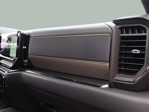 Used 2024 Chevrolet Silverado 1500 ZR2 image 26