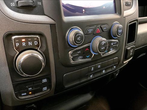 Used 2022 RAM 1500 Express w/ Wheel & Sound Group AWD/4WD image 17