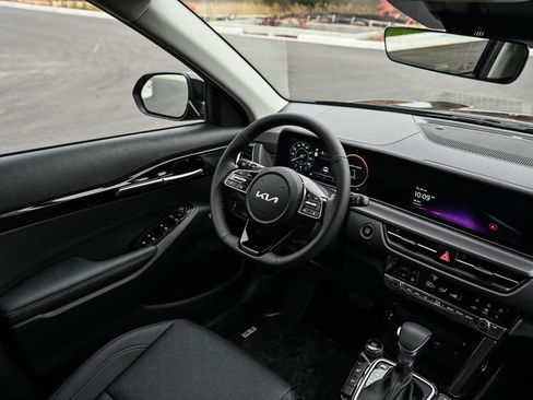 New 2026 Kia Seltos SX image 14