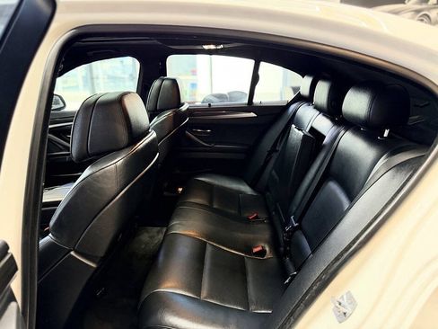 Used 2013 BMW 550i Sedan w/ Executive Pkg RWD image 18