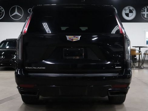 Used 2022 Cadillac Escalade ESV Sport w/ Touring Package image 4