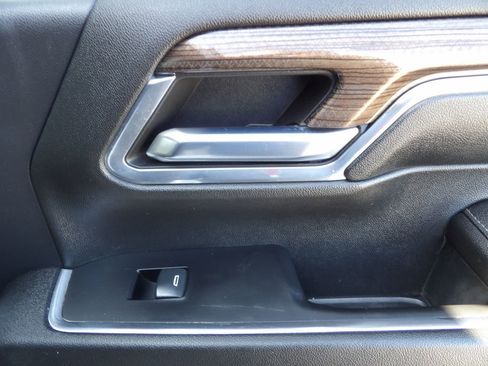 Used 2024 Chevrolet Silverado 2500 LT w/ Convenience Package image 37