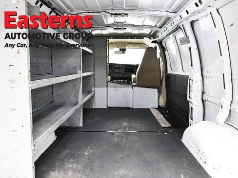 Used 2021 Chevrolet Express 3500 w/ Driver Convenience Package RWD image 9