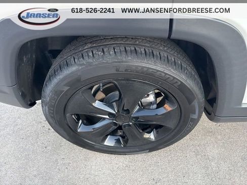 Used 2021 Jeep Compass Latitude image 4