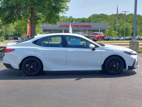 Certified 2025 Toyota Camry SE FWD image 29