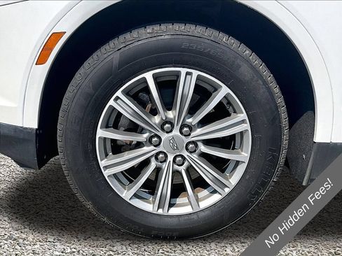 Used 2017 Cadillac XT5 Luxury w/ Driver Awareness Package FWD image 8