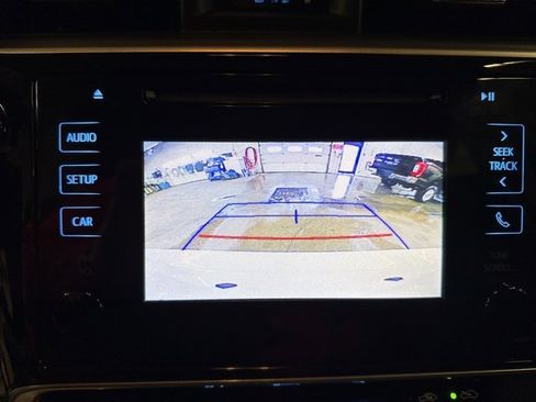 Used 2019 Toyota Corolla SE image 15