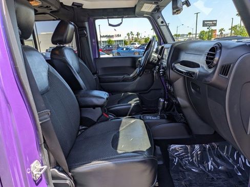 Used 2016 Jeep Wrangler Unlimited Sahara image 18