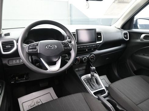 Used 2022 Hyundai Venue SE FWD image 24