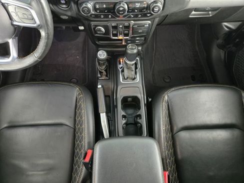 Used 2021 Jeep Wrangler Unlimited Sahara AWD/4WD image 21