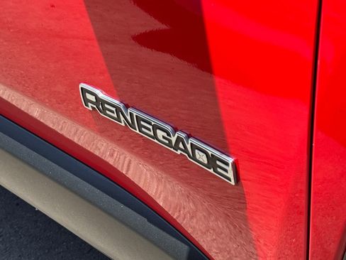 Used 2015 Jeep Renegade Limited AWD/4WD image 2
