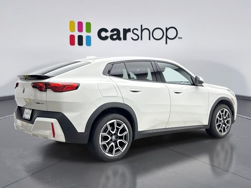 Used 2026 BMW X2 xDrive28i AWD/4WD image 5