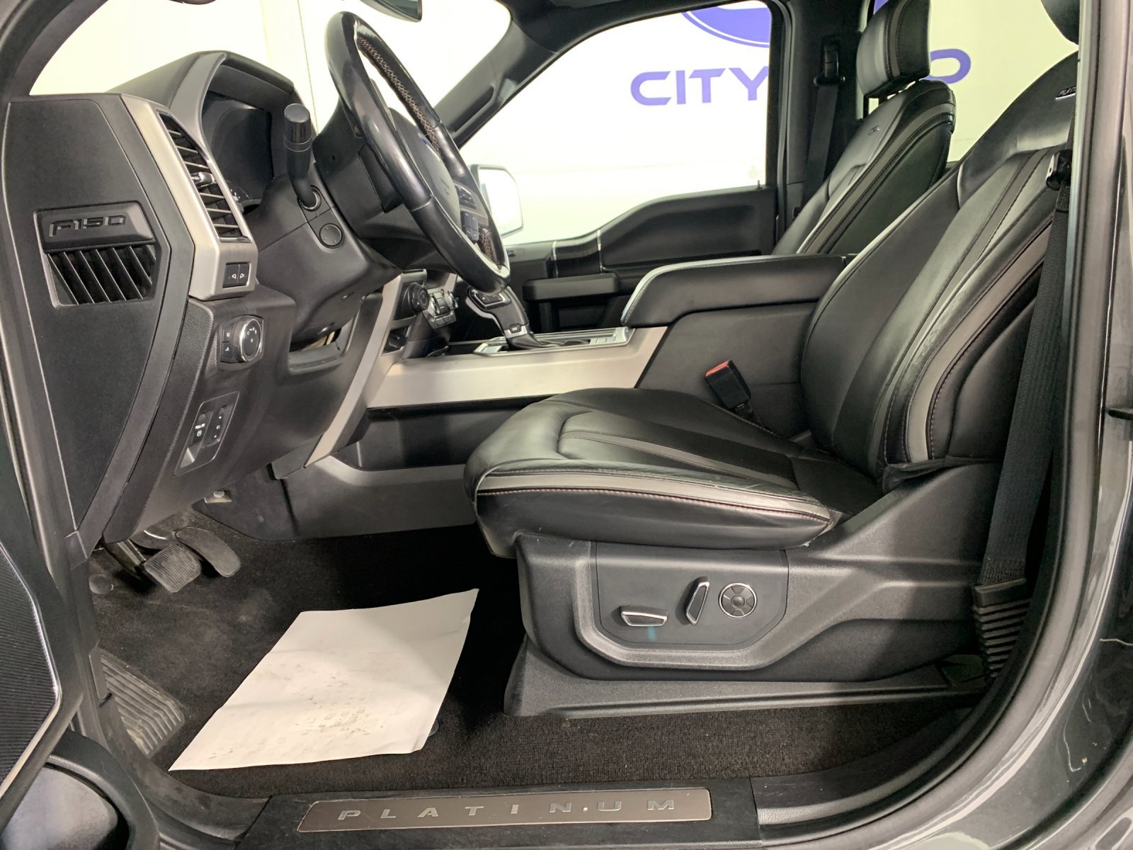 Used 2019 Ford F150 Platinum w/ Equipment Group 701A Luxury AWD/4WD image 14