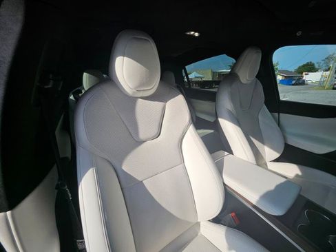 Used 2023 Tesla Model X AWD/4WD image 59