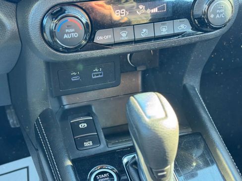 Used 2021 Nissan Kicks SV image 16