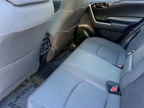 Certified 2024 Toyota RAV4 LE AWD/4WD image 4