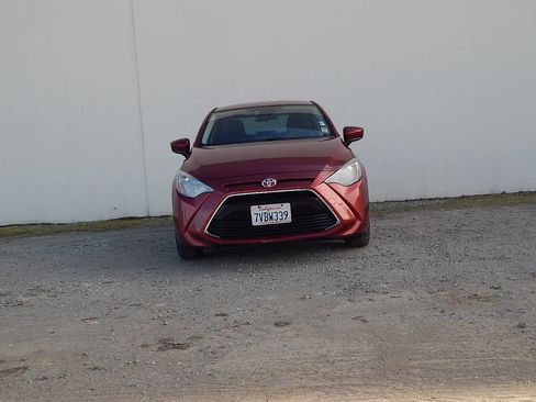 Used 2017 Toyota Yaris iA image 7