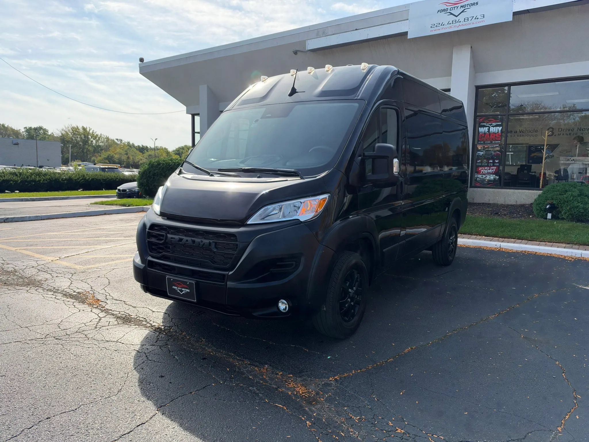 Used 2023 RAM ProMaster 2500 w/ Safety Group FWD image 3