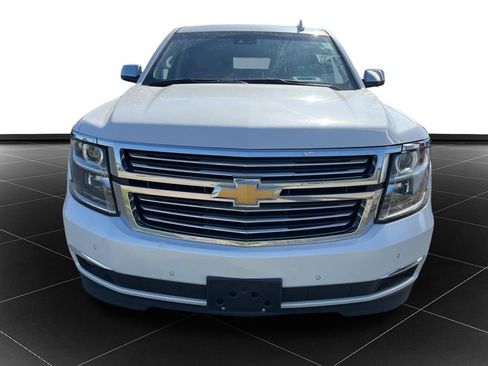 Used 2019 Chevrolet Suburban Premier AWD/4WD image 8