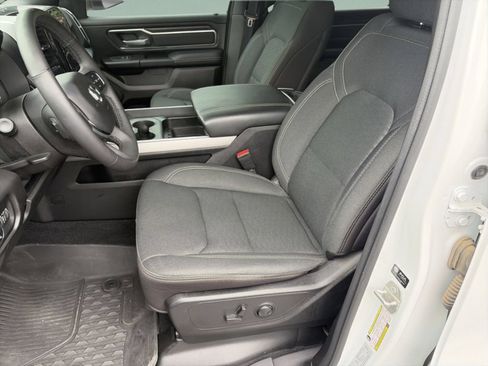 Used 2025 RAM 1500 Big Horn AWD/4WD image 24