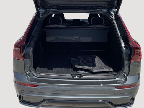 Used 2026 Volvo XC60 B5 Plus w/ Climate Package AWD/4WD image 6