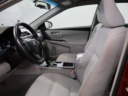 Used 2016 Toyota Camry XLE image 11