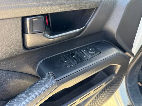 Used 2024 Toyota Tacoma SR RWD image 18