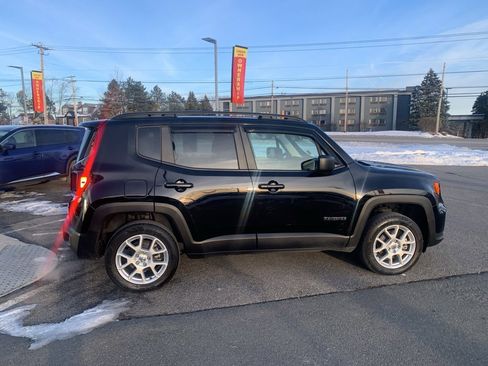 Used 2022 Jeep Renegade Latitude image 7