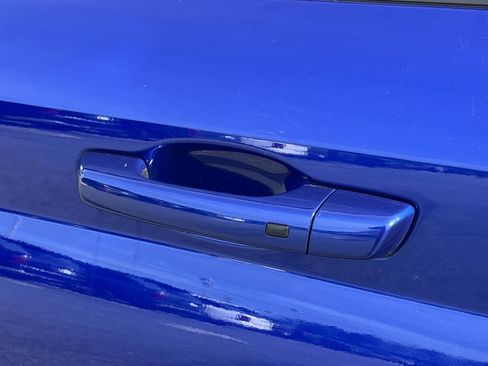 Used 2024 Hyundai Venue SEL image 32