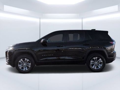 Used 2026 Chevrolet Equinox LT FWD image 6