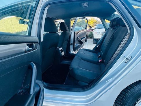 Used 2014 Volkswagen Passat 1.8T S image 15