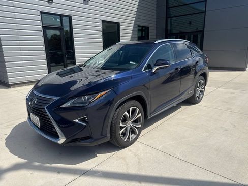 Used 2017 Lexus RX 450h AWD w/ Cold Weather Package image 3