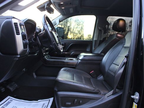 Used 2016 GMC Sierra 2500 Denali w/ Duramax Plus Package image 17