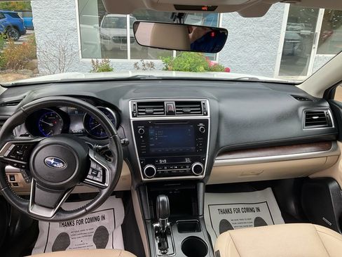 Used 2019 Subaru Outback 2.5i Limited w/ Popular Package #2 image 3